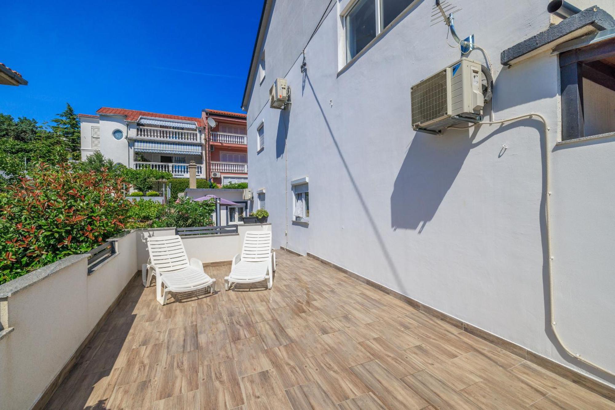 Apartments Luna Crikvenica Exteriör bild